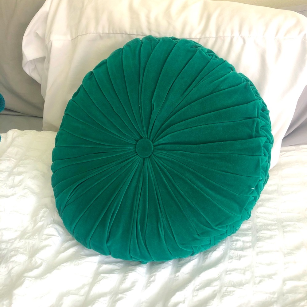 Round velvet throw pillow